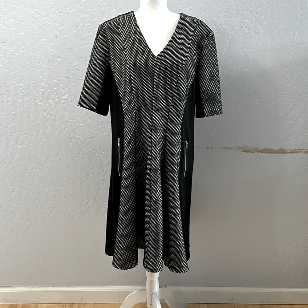 Liz Claiborne Black white Midi Dress